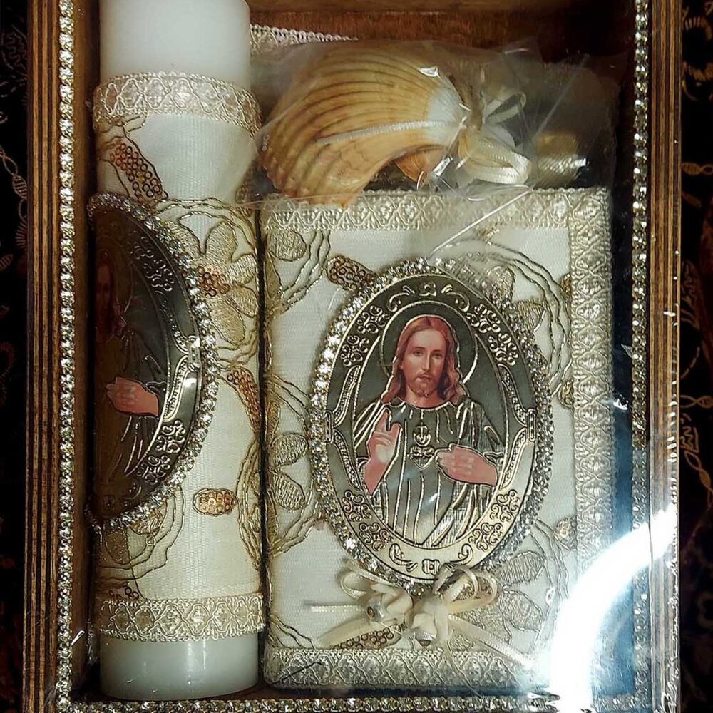 Set de Vela de Bautizo Biblia Latino Americano Sagrado Corazon Decorado Ivory